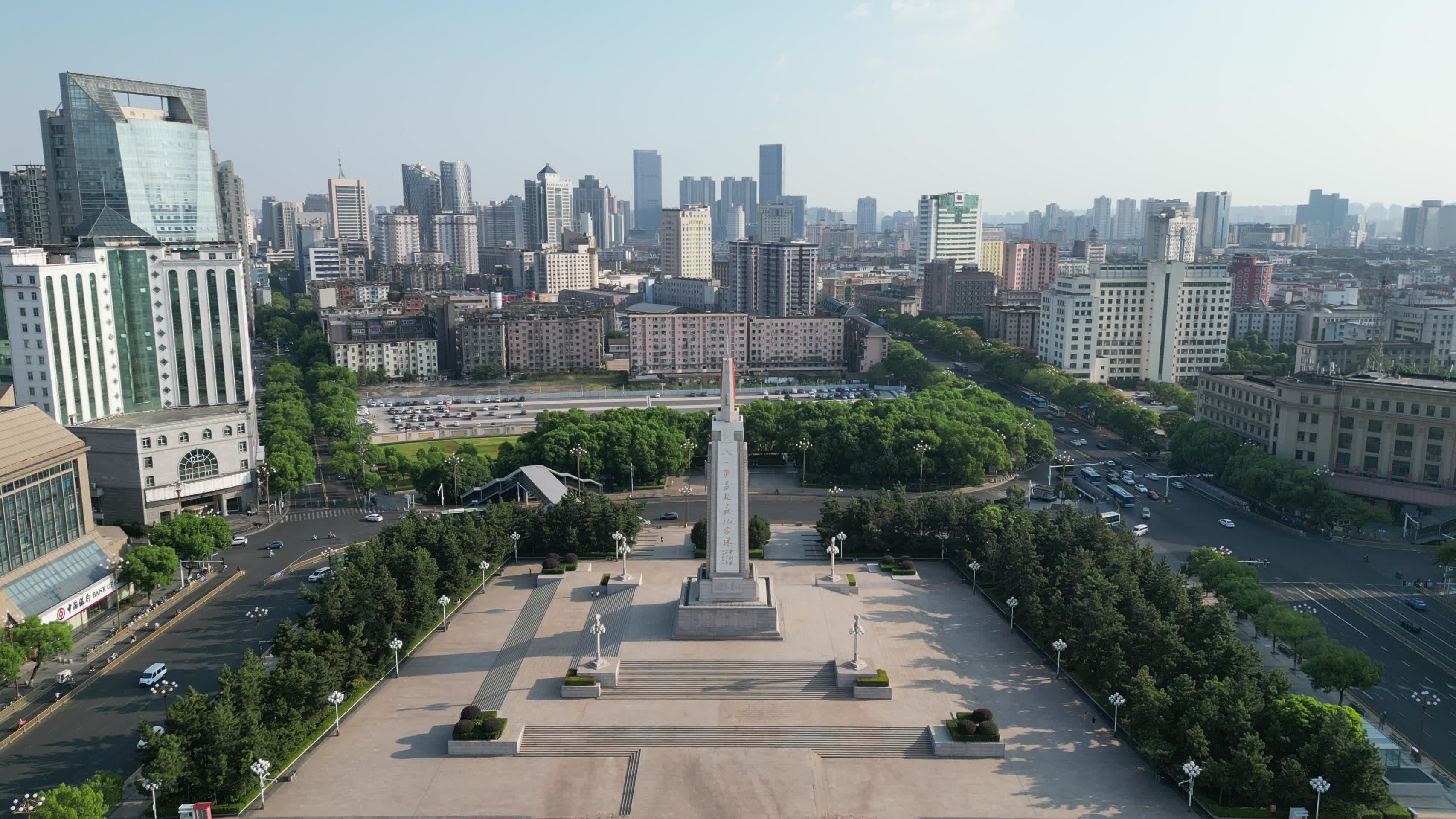 江西南昌八一广场纪念碑航拍视频的预览图