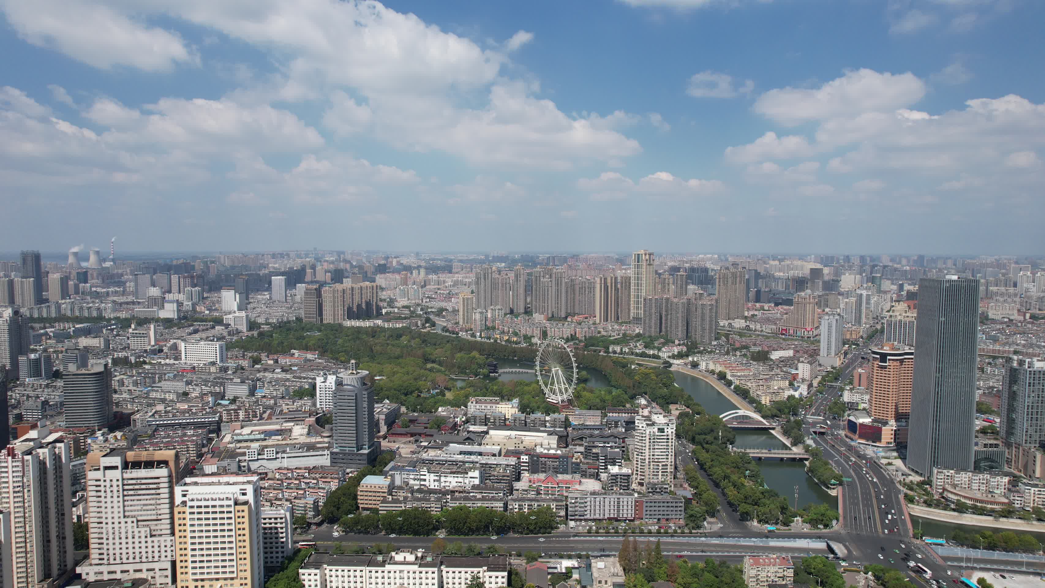 安徽合肥淮河路商业圈航拍视频的预览图
