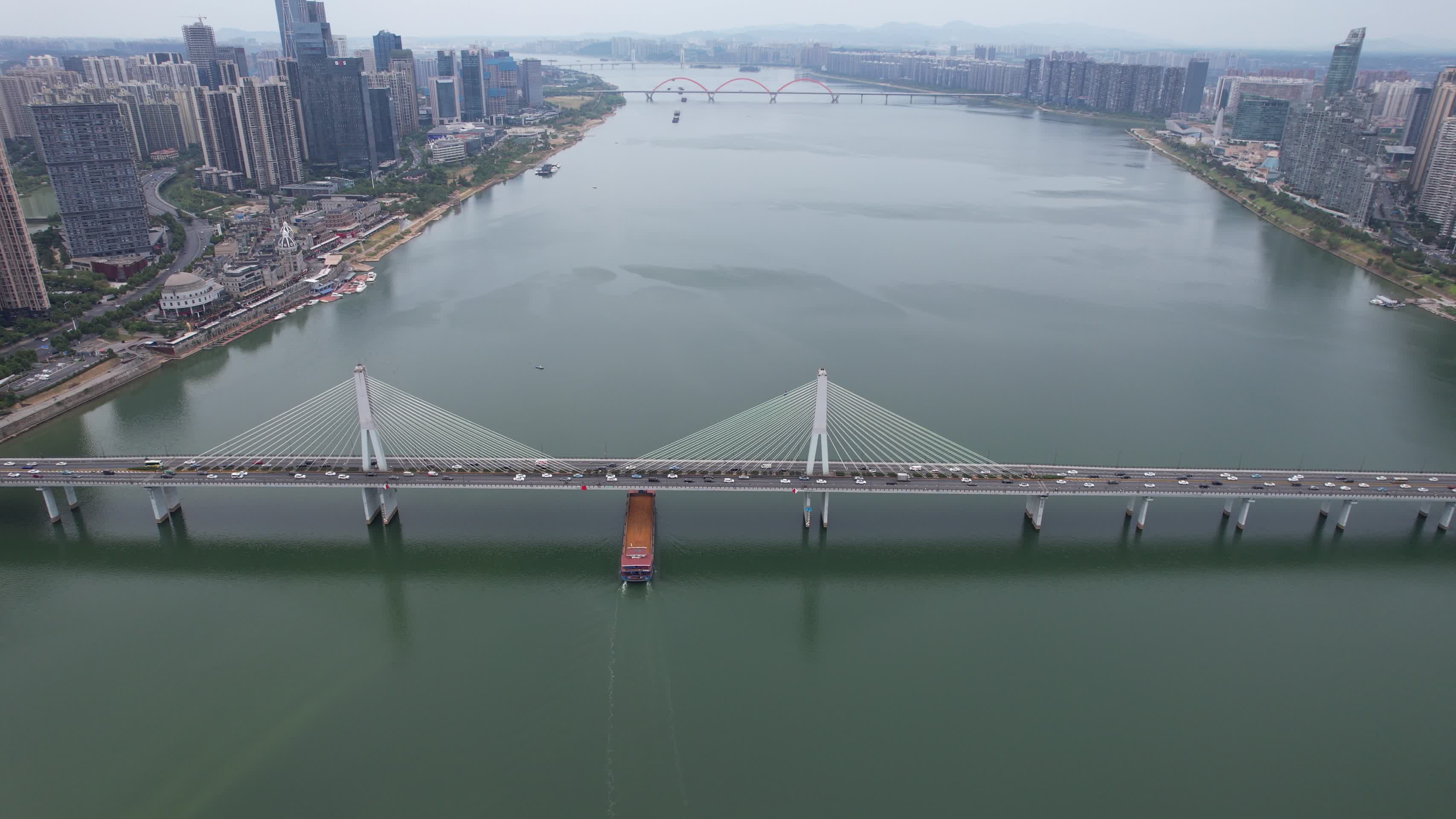 湖南长沙银盆岭大桥航拍视频的预览图