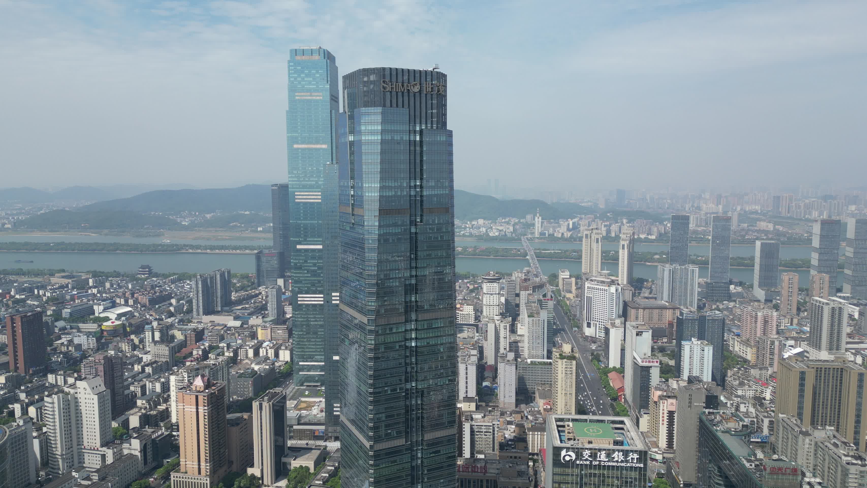 湖南长沙国金中心第一高楼航拍视频的预览图