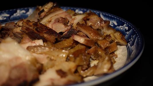 卤肉猪头肉肘子肉熟食炖肉视频的预览图