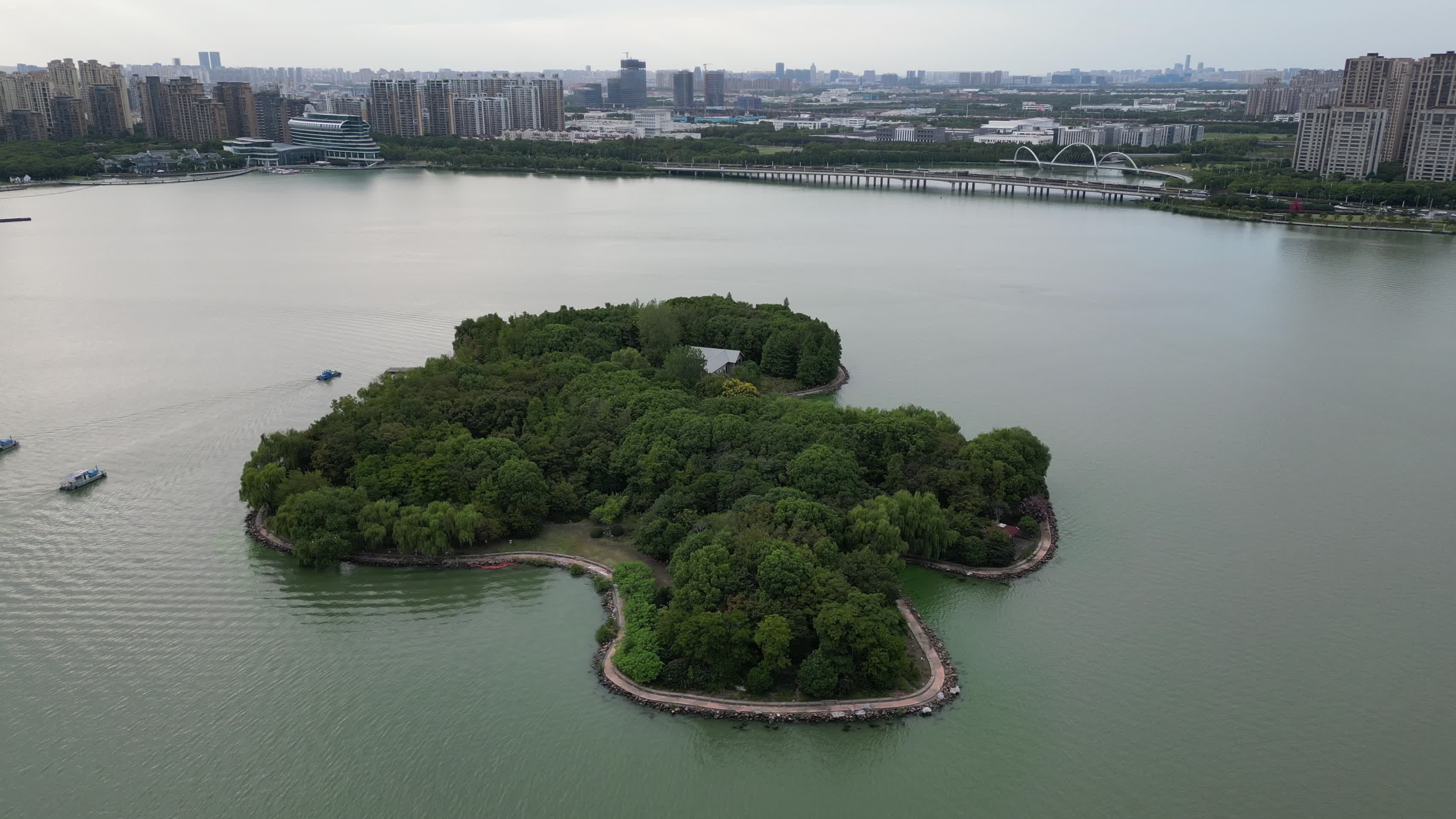 江苏苏州金鸡湖5A景区航拍视频的预览图