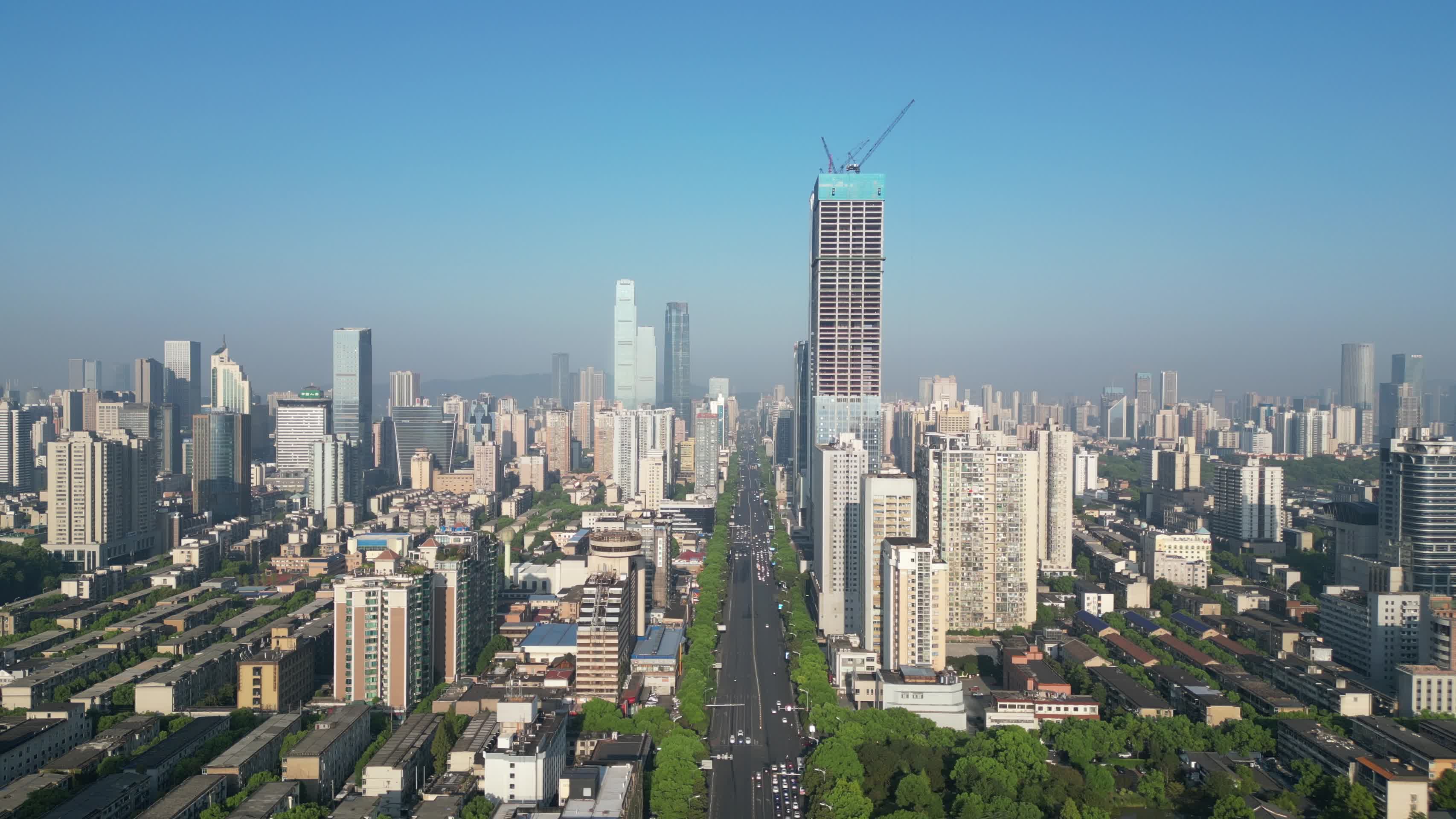 湖南长沙城市高楼建筑CBD航拍视频的预览图