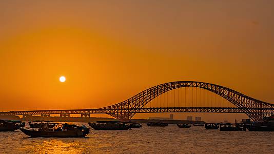 8K实拍广州南沙明珠湾大桥日落基建跨海大桥延时视频的预览图