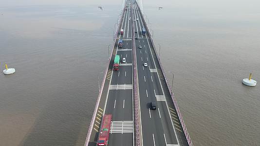 浙江省杭州湾跨海大桥4K航拍原视频的预览图