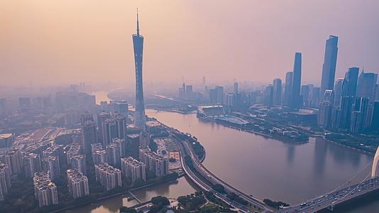 8K雾霾天的广州珠江城市风光震撼延时视频的预览图