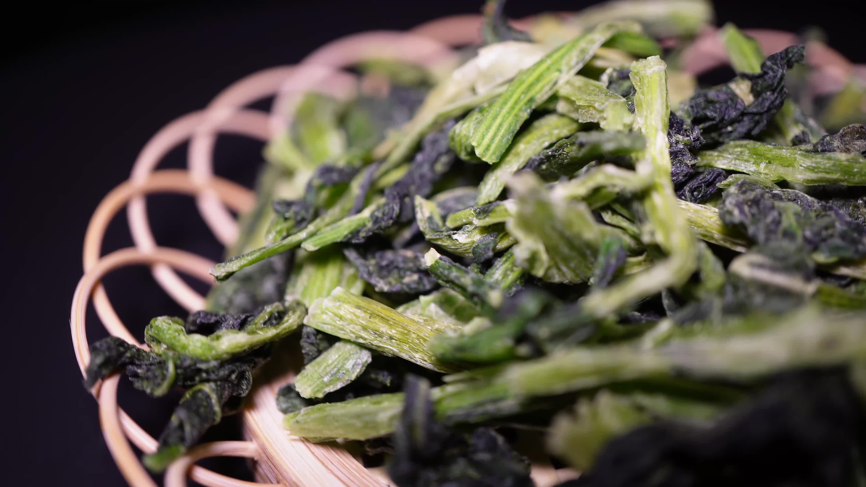 万年青干菜橄榄菜干青菜干脱水蔬菜食材视频的预览图