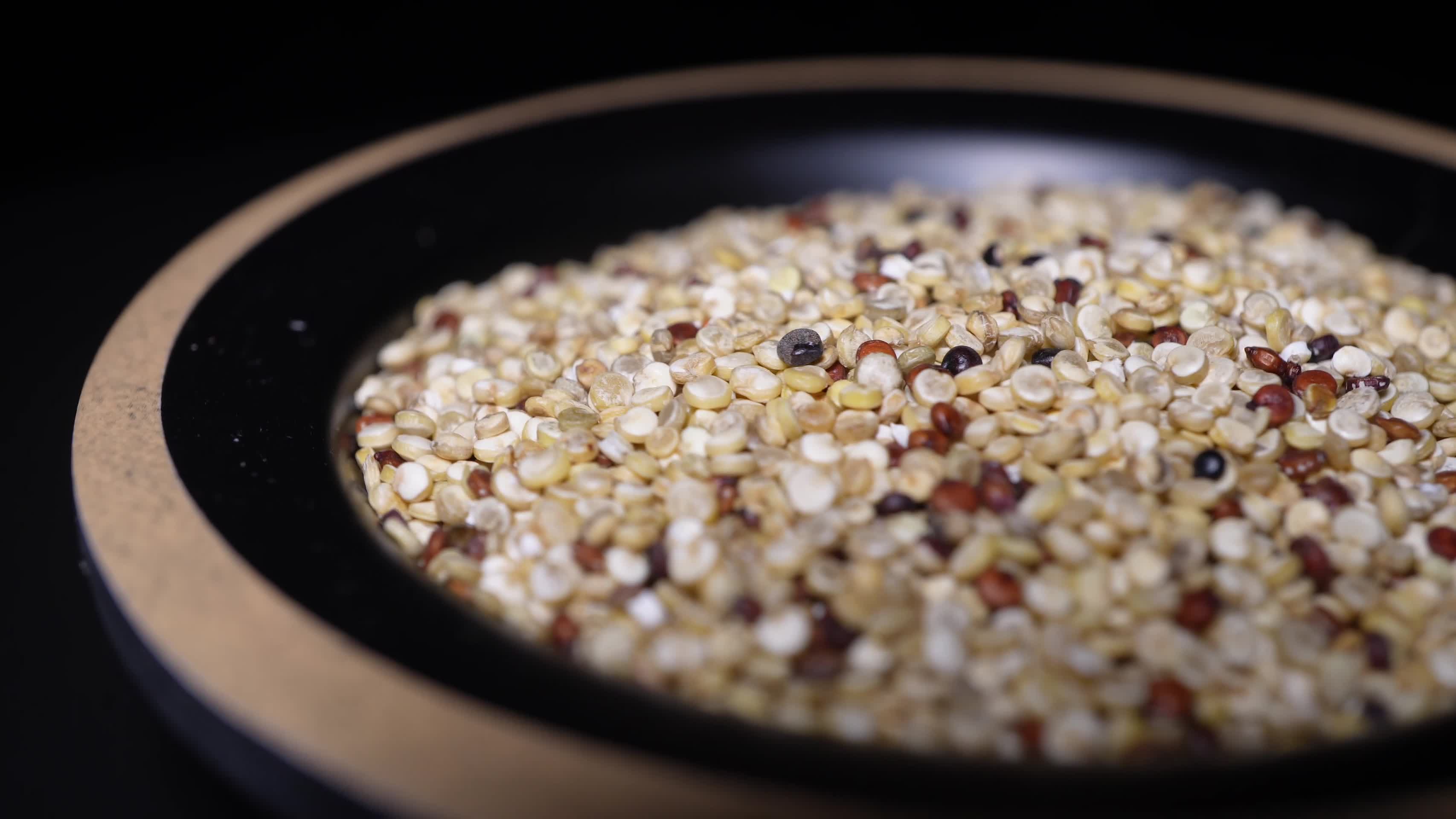 减肥健康三色藜麦粗粮杂粮视频的预览图