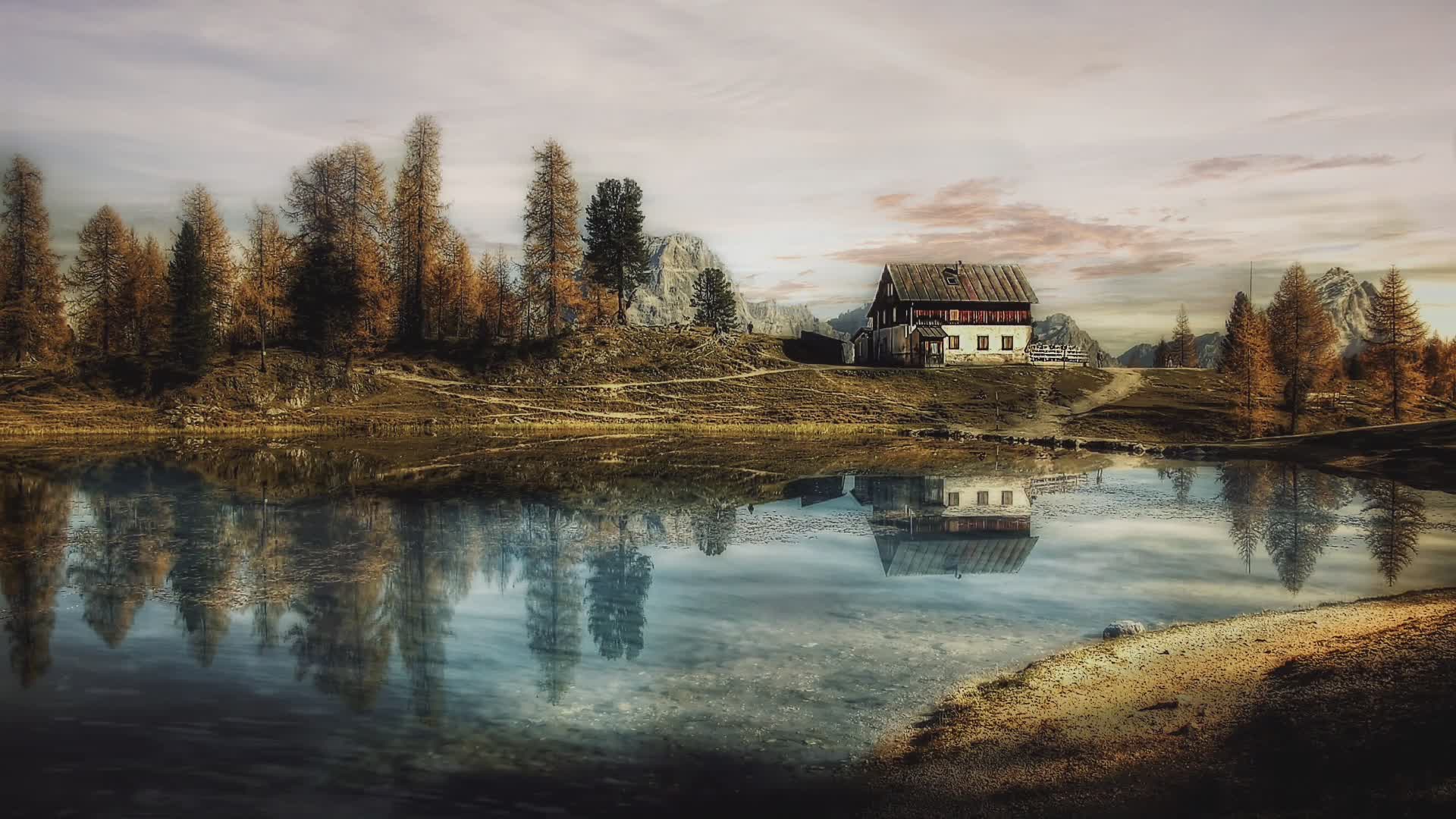 湖水边的小房子视频的预览图