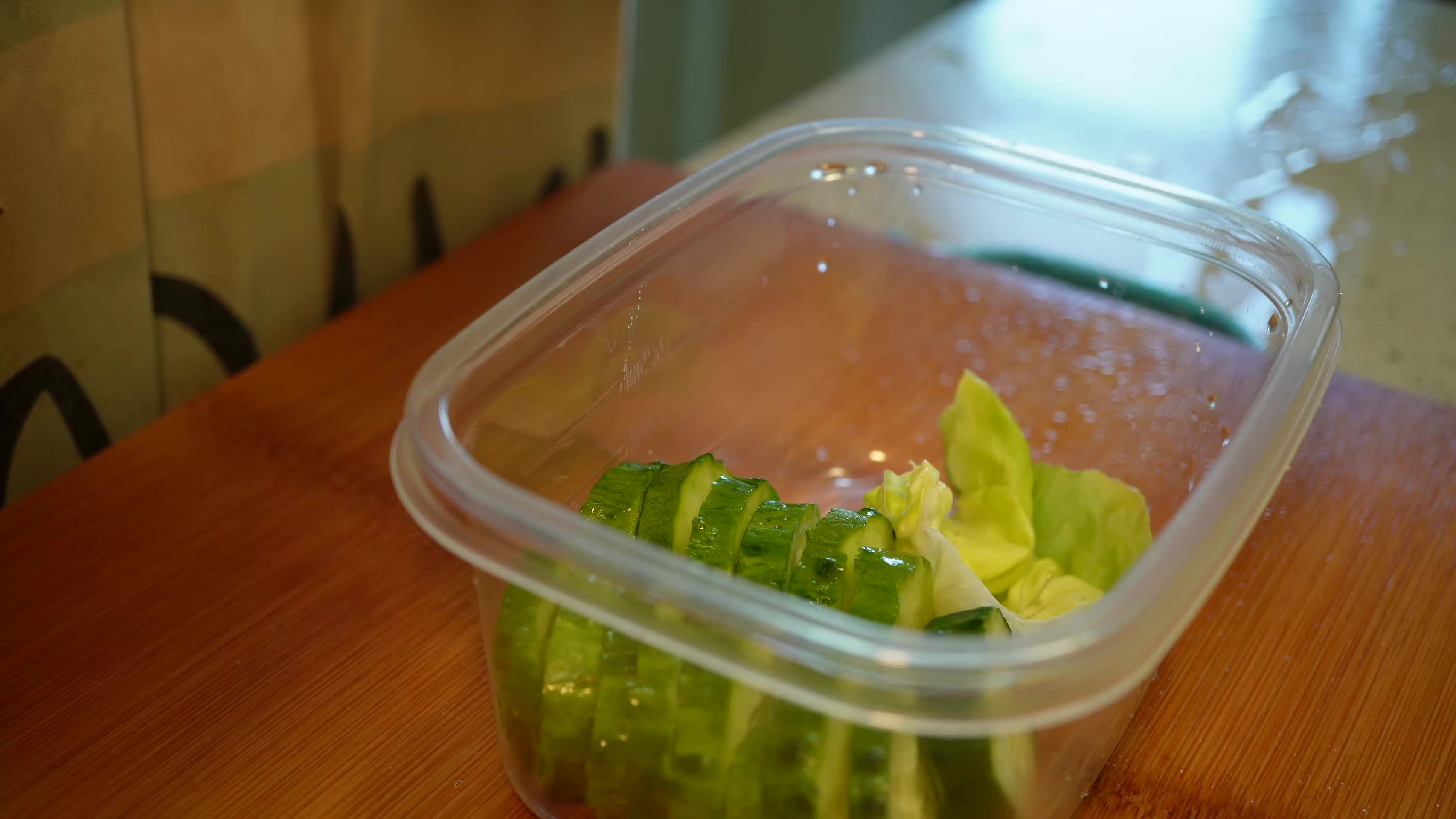 快餐盒制作健身沙拉轻食沙拉视频的预览图
