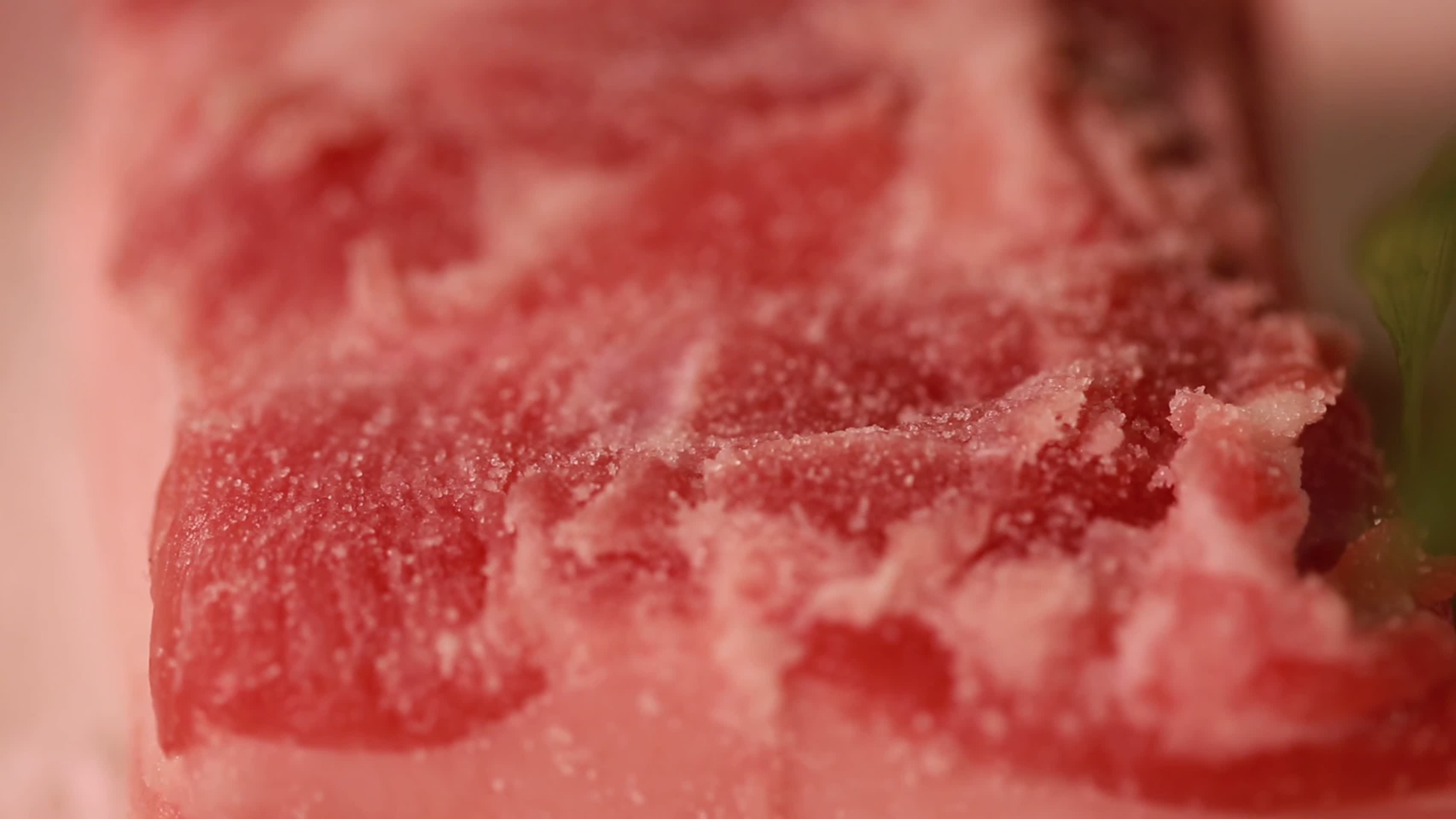 镜头合集特写猪肉五花肉纹理肥肉瘦肉质地视频的预览图
