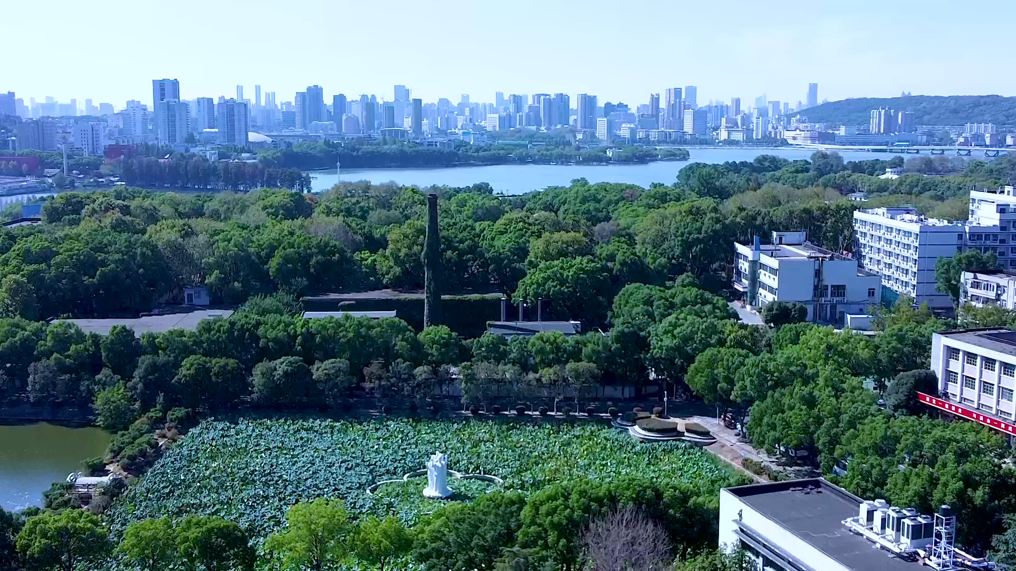 武汉邮电科学研究院建筑航拍视频的预览图
