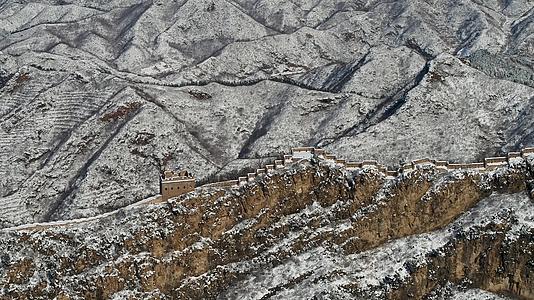 航拍冬季雪景长城震撼雪景视频的预览图