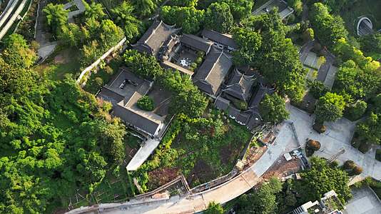 重庆渝中关岳庙自然风光生态航拍视频的预览图