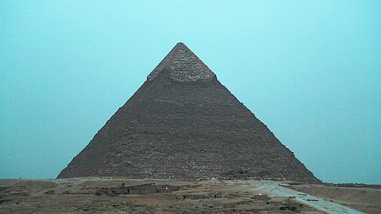 清晨时分的金字塔视频的预览图
