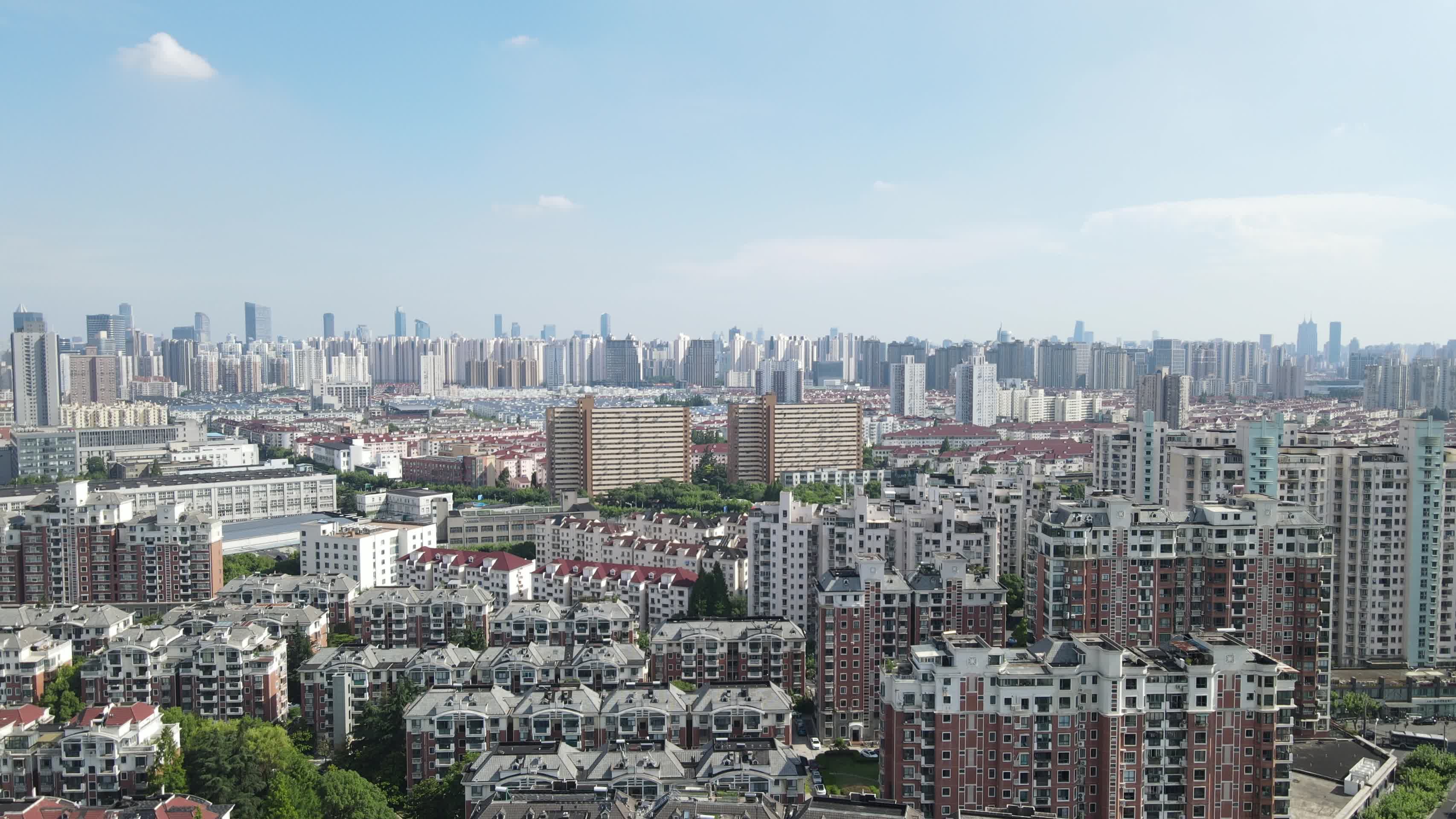 上海静安区全景4K航拍原视频的预览图