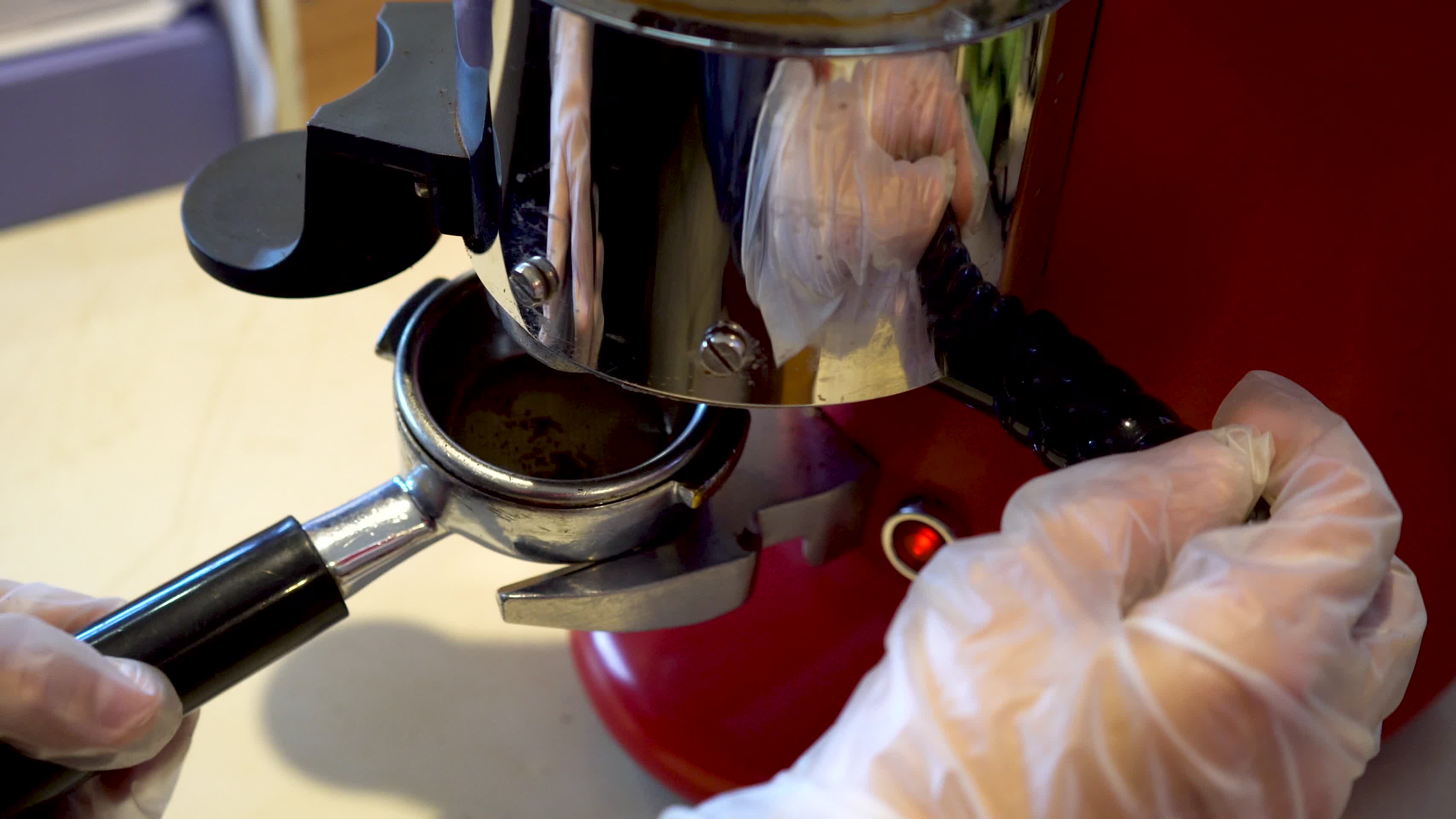 咖啡制作磨咖啡粉视频的预览图