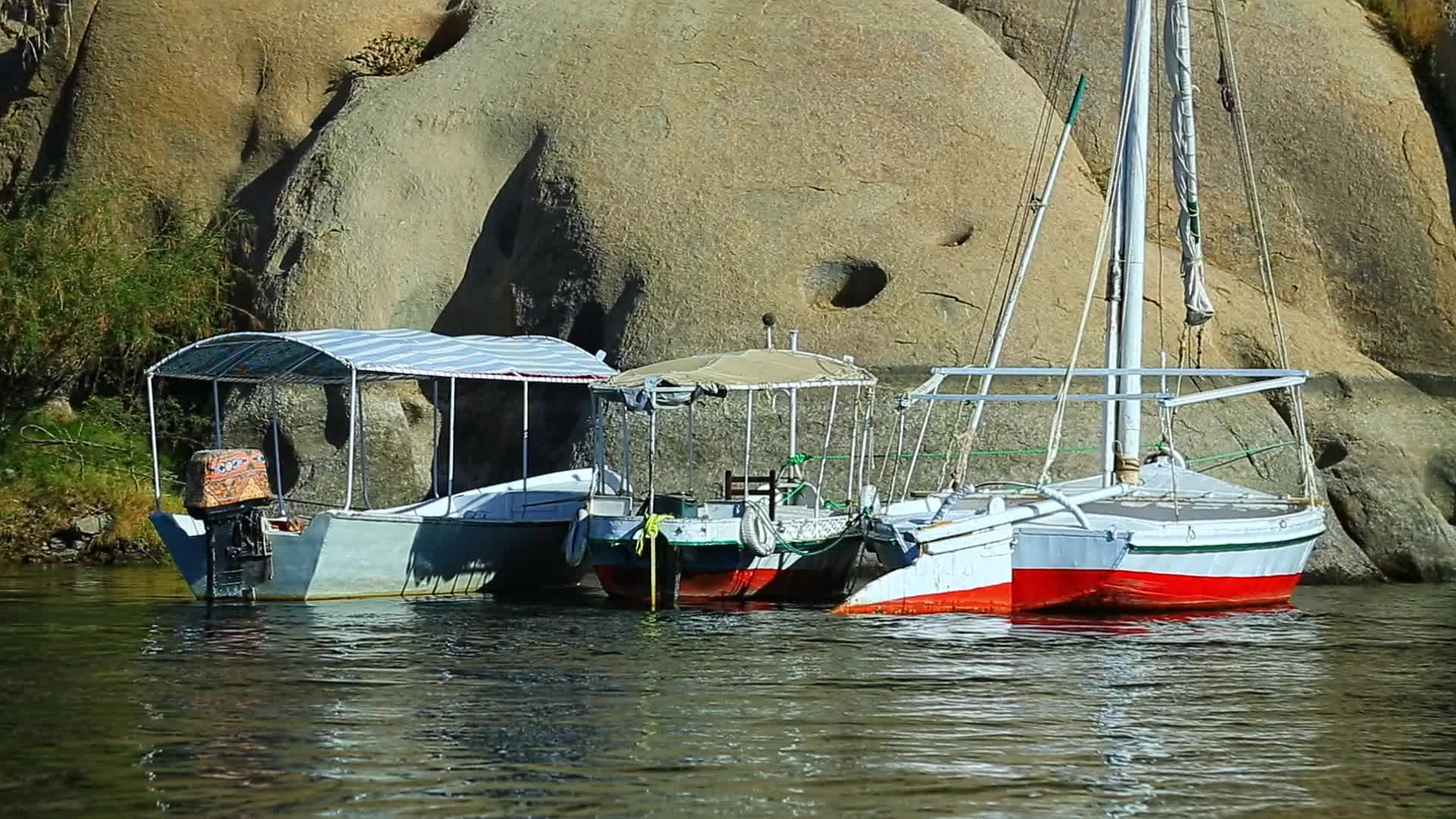 阿斯旺水库的游船视频的预览图