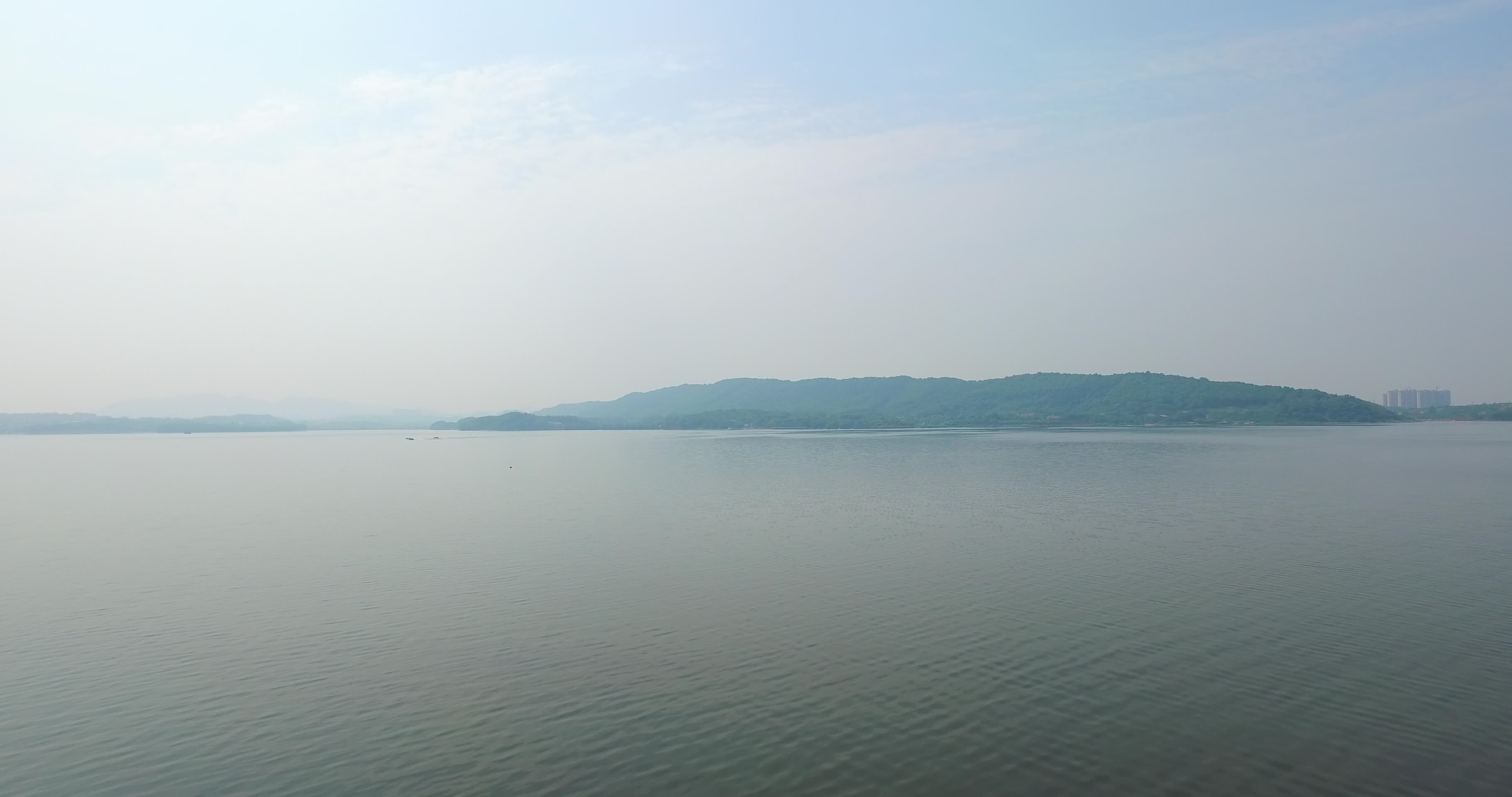 湖光山色美景视频的预览图