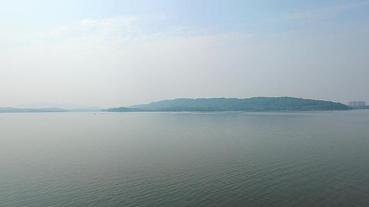 湖光山色美景视频的预览图