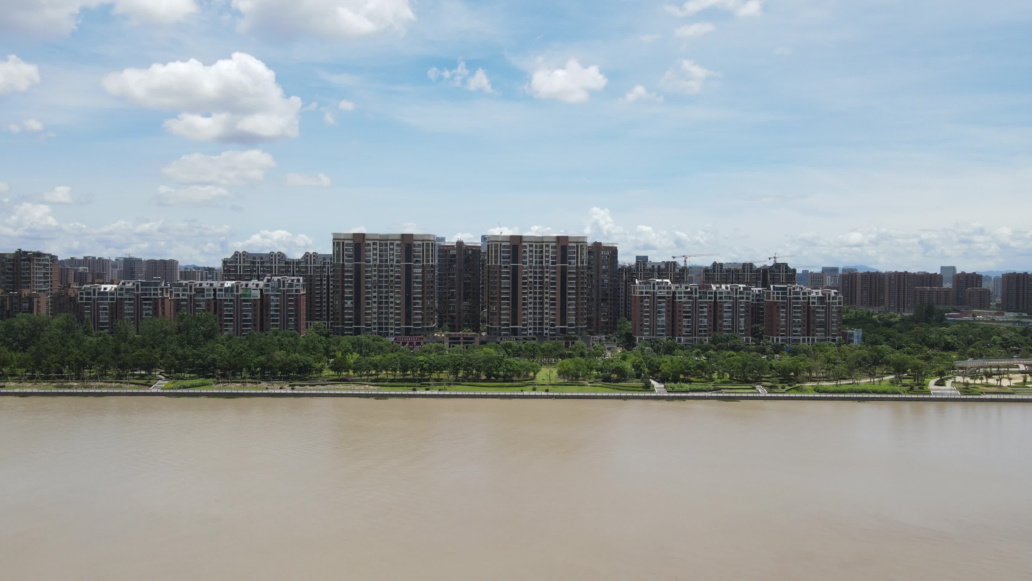 宁波江北区老外滩外滩大桥4K航拍视频的预览图
