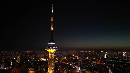 哈尔滨龙塔城市夜景航拍视频的预览图