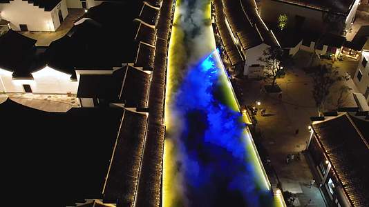 绍兴柯桥古镇景区夜景灯光秀4K航拍视频视频的预览图
