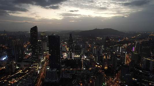 中国江苏无锡城市夜幕降临航拍视频的预览图