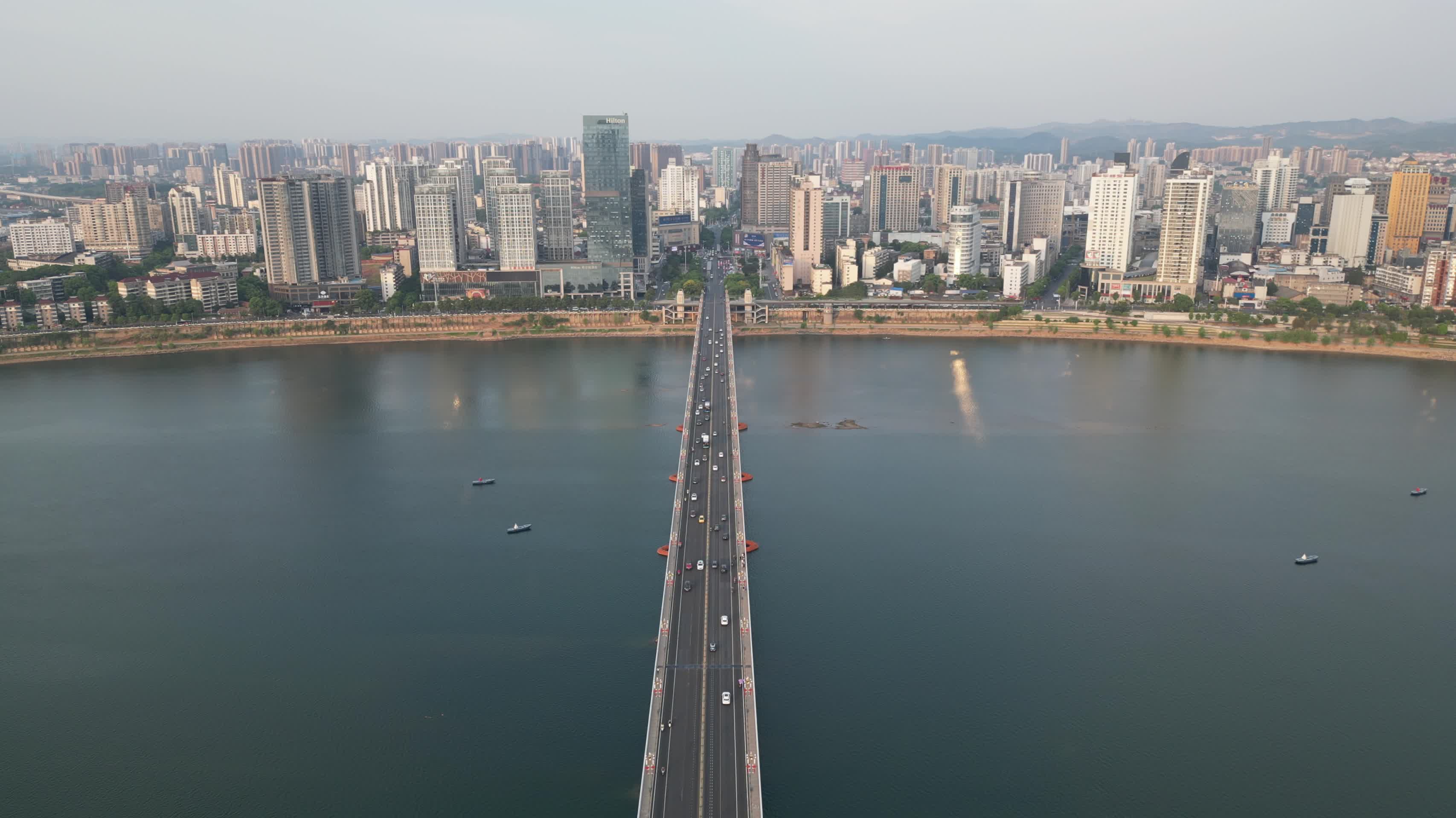 湖南株洲株洲大桥航拍视频的预览图