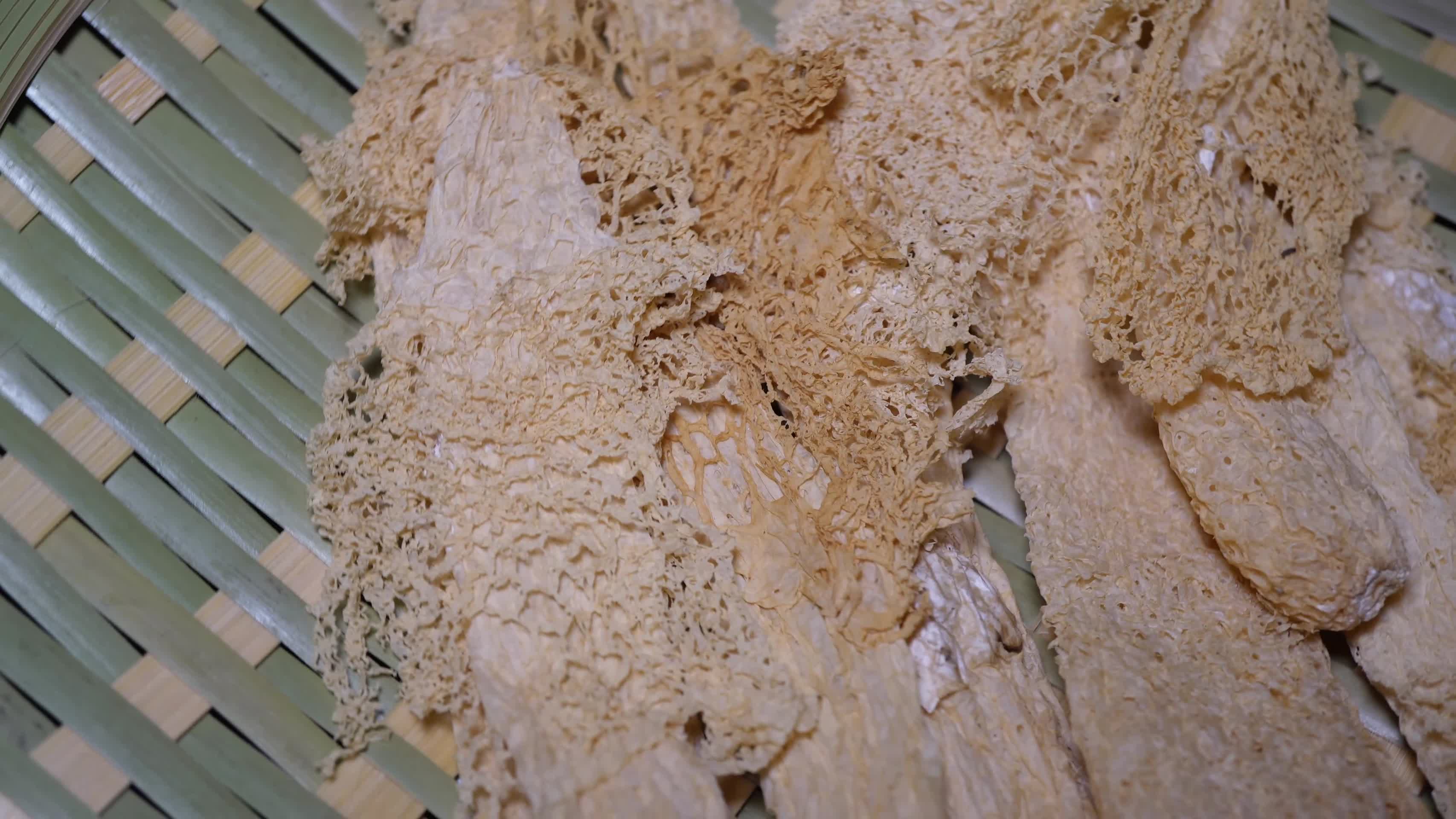 竹荪干货蘑菇土特产农产品煲汤视频的预览图