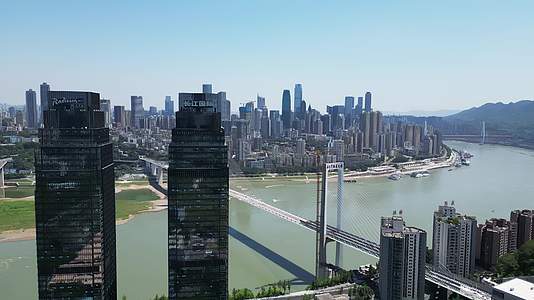 重庆南岸长江国际建筑都市风光航拍视频的预览图