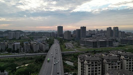 重庆沙坪坝城市晚霞航拍视频的预览图
