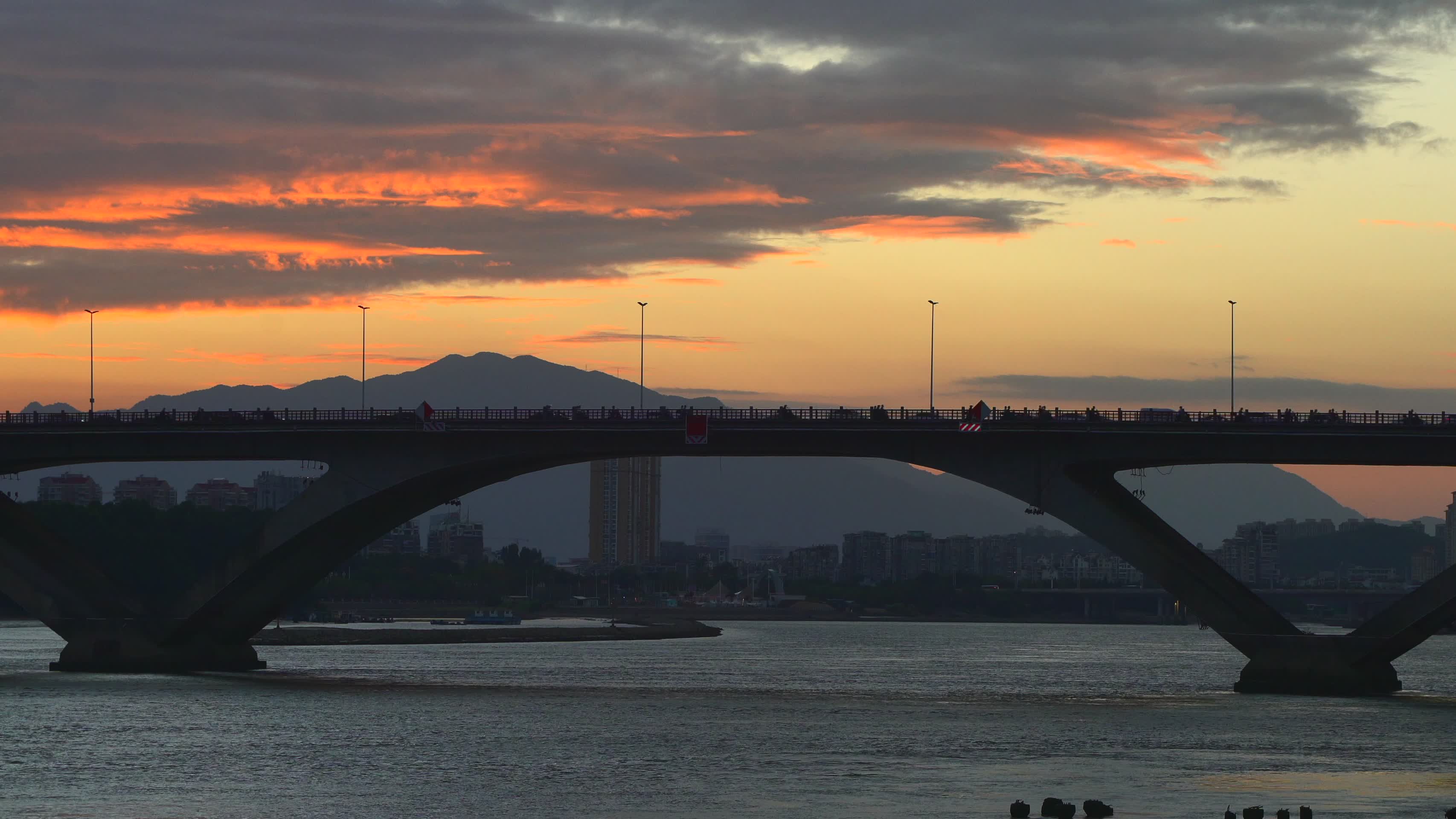 福州尤溪州大桥晚霞视频的预览图