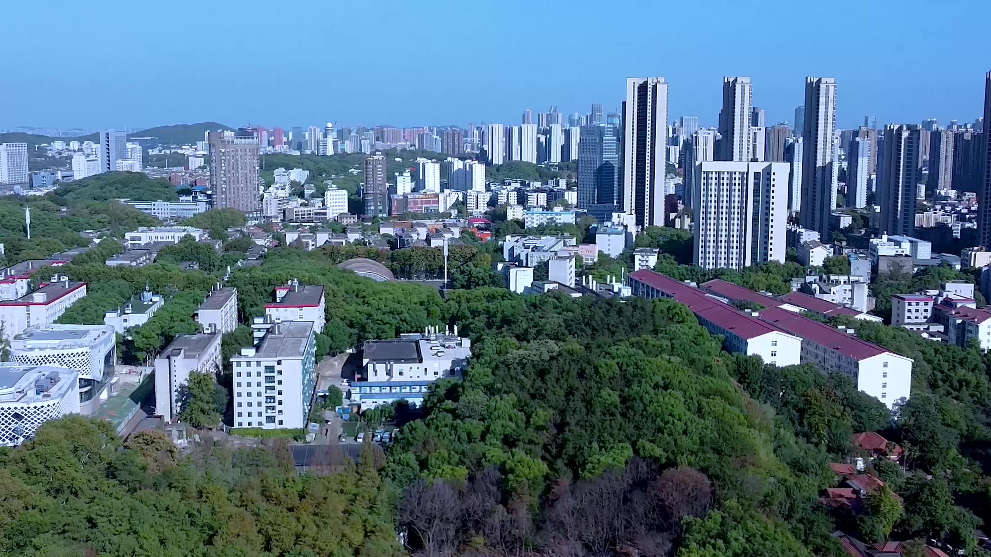 武汉洪山区华中师范大学航拍视频视频的预览图