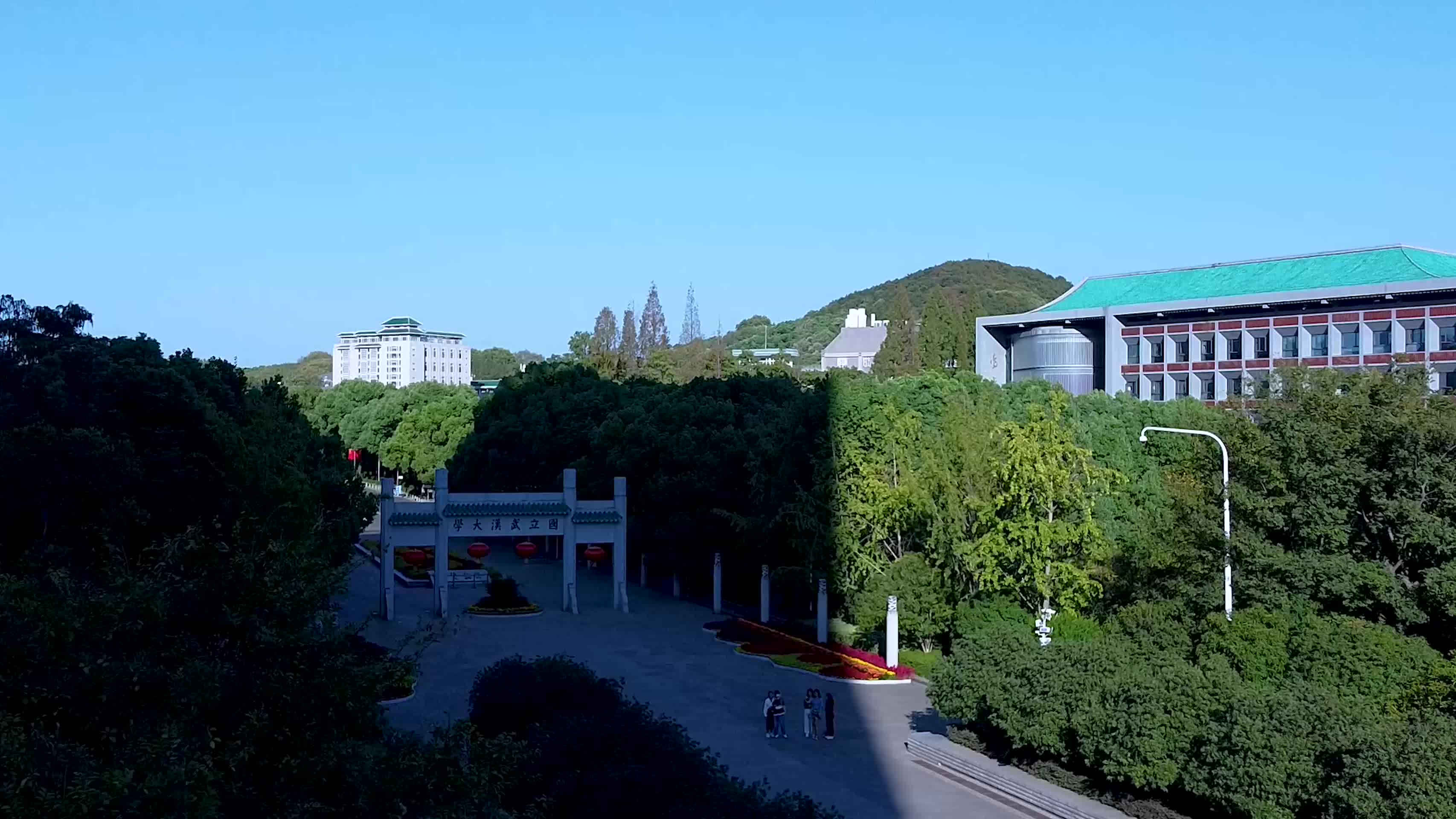 武汉武昌区武汉大学航拍视频视频的预览图