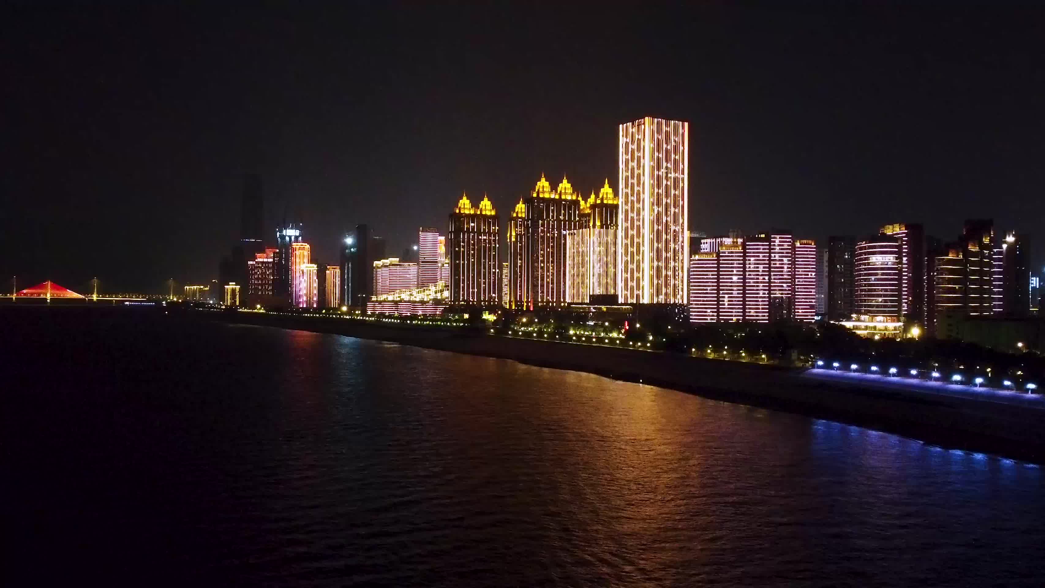 武汉长江夜景灯光秀4K航拍视频视频的预览图