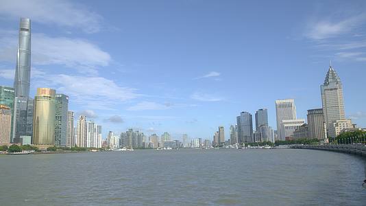 8K上海外滩陆家嘴全景视频的预览图