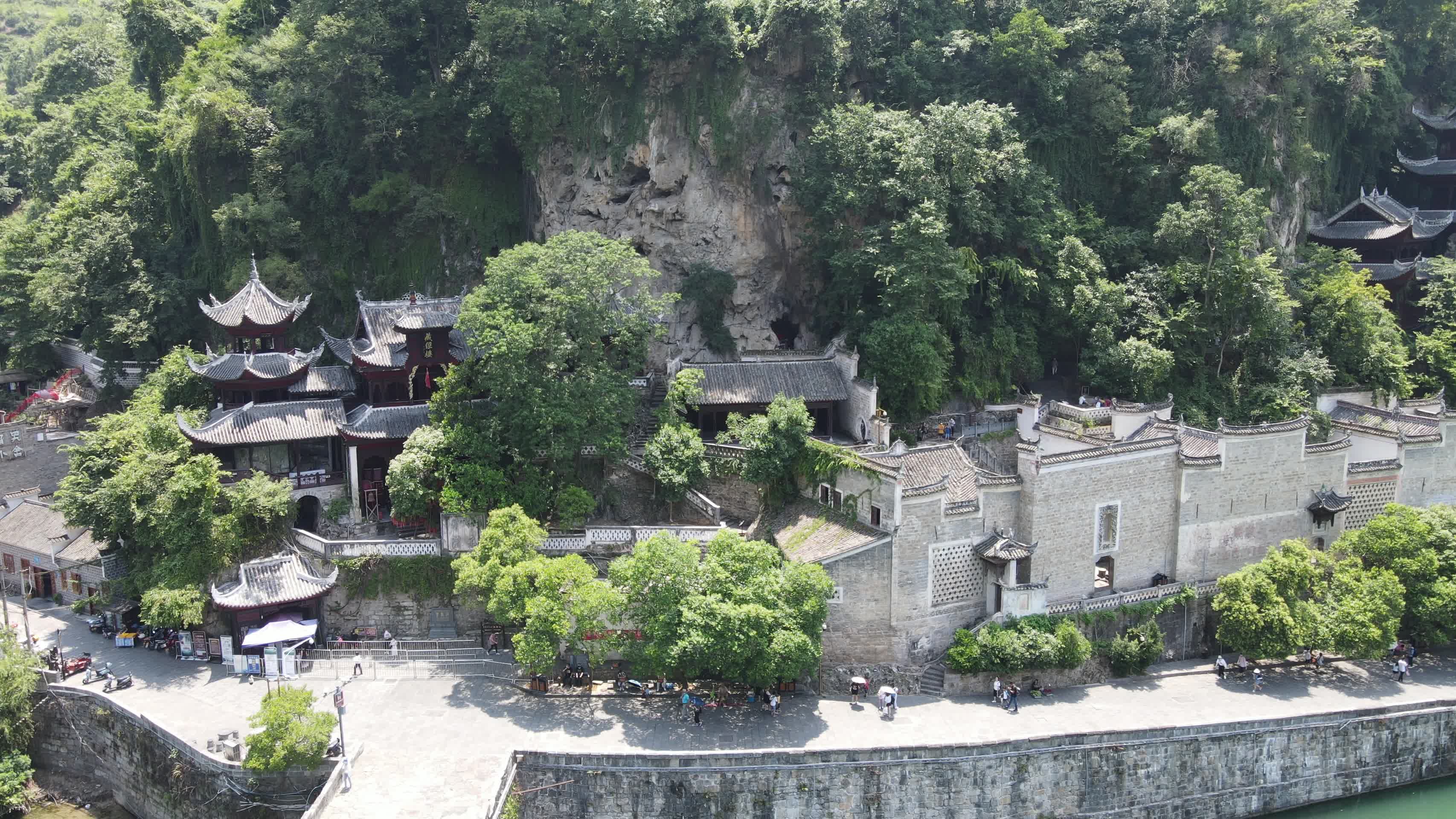 贵州黔东南镇远古镇航拍视频的预览图