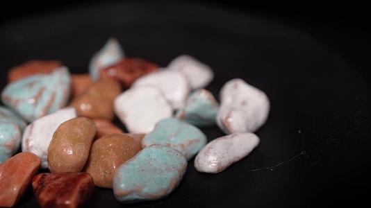 儿童零食甜品石头糖网红糖果视频的预览图