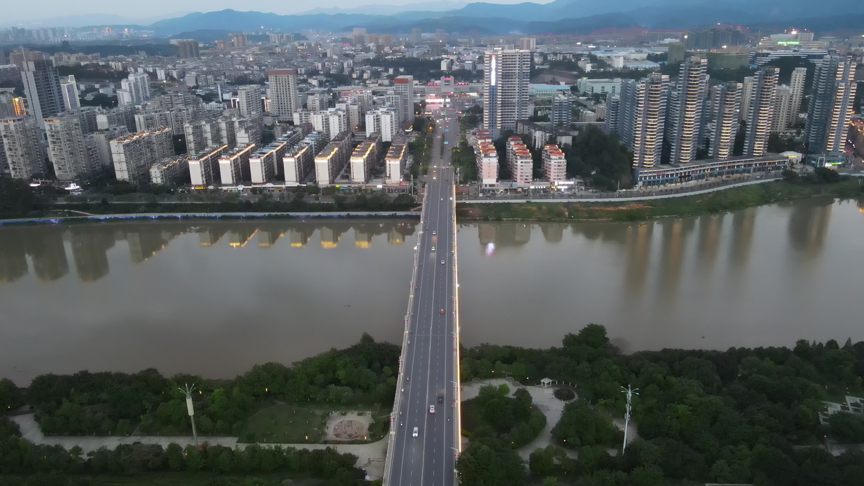 江西赣州城市交通桥梁航拍视频的预览图