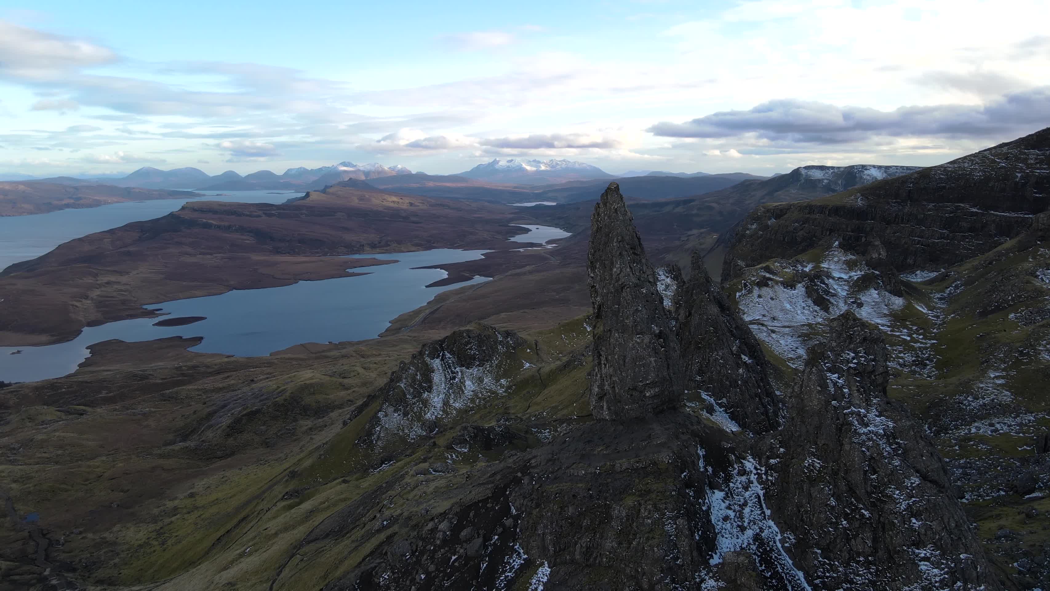 苏格兰天空之岛航拍风光视频的预览图