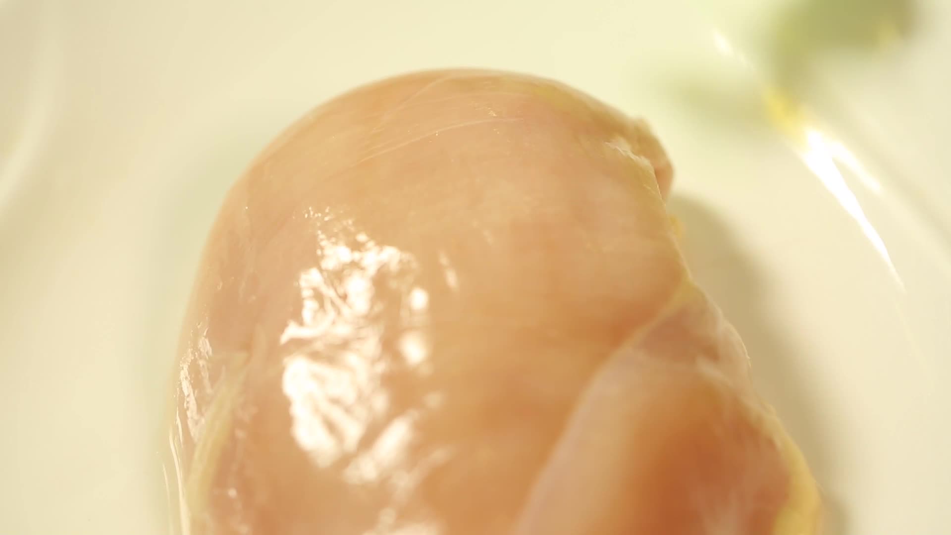 鸡肉蛋白质鸡蛋视频的预览图