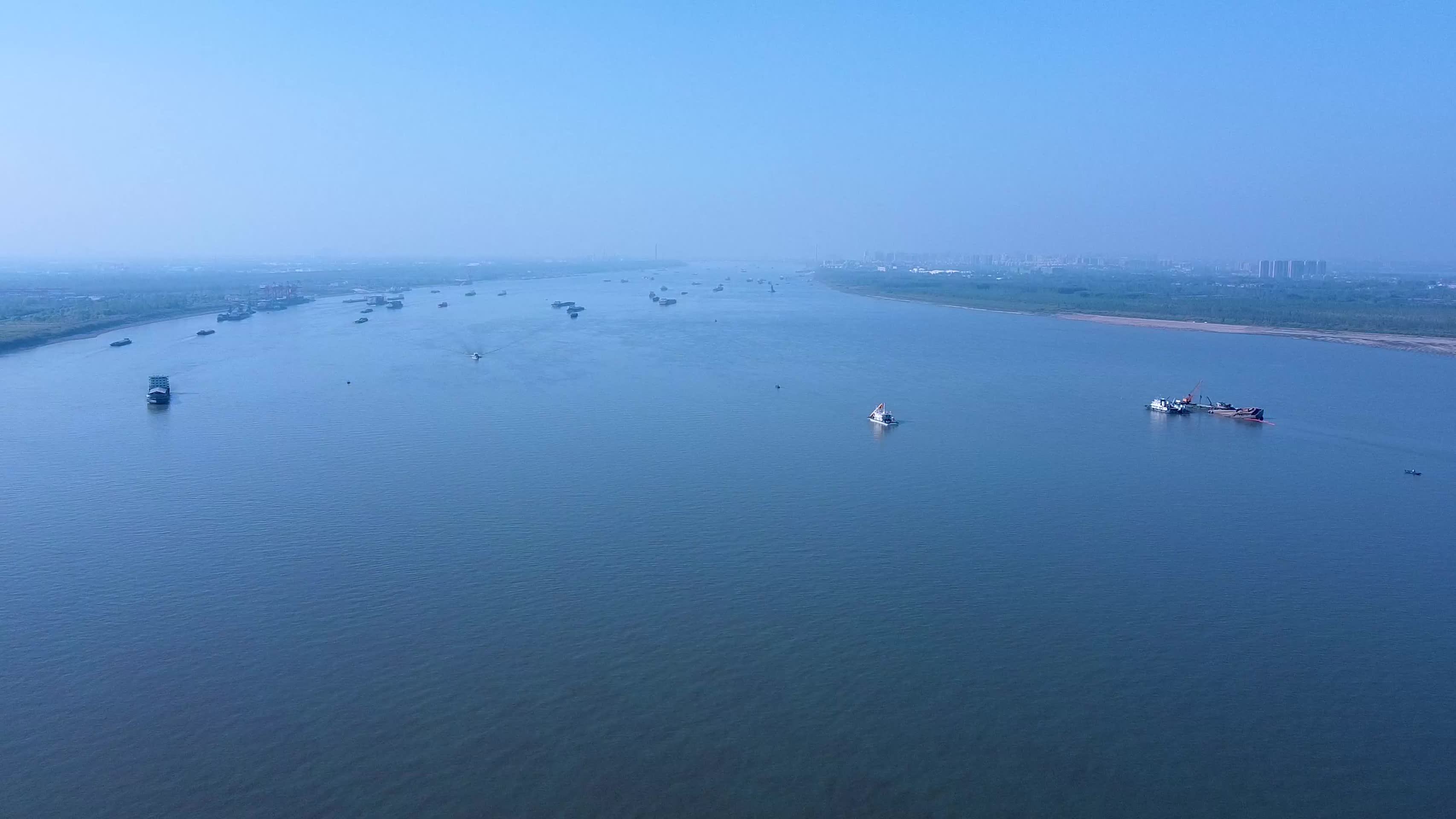 武汉东湖高新区白浒山长江4K航拍视频视频的预览图