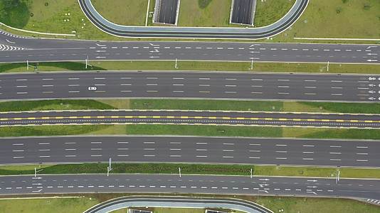4K航拍高速路立交桥互通空镜视频的预览图