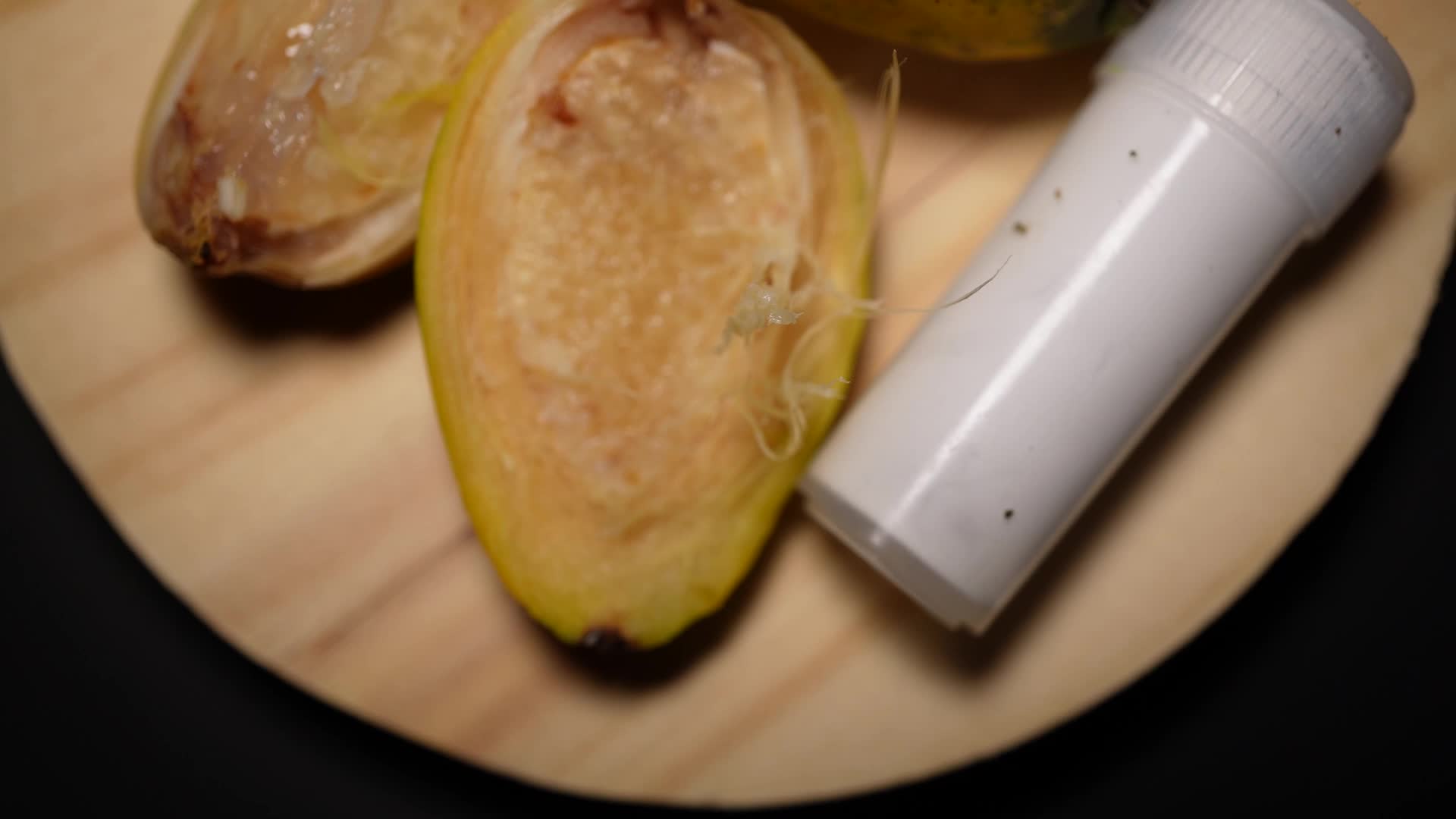鲜槟榔贝壳粉青果生冰狼视频的预览图