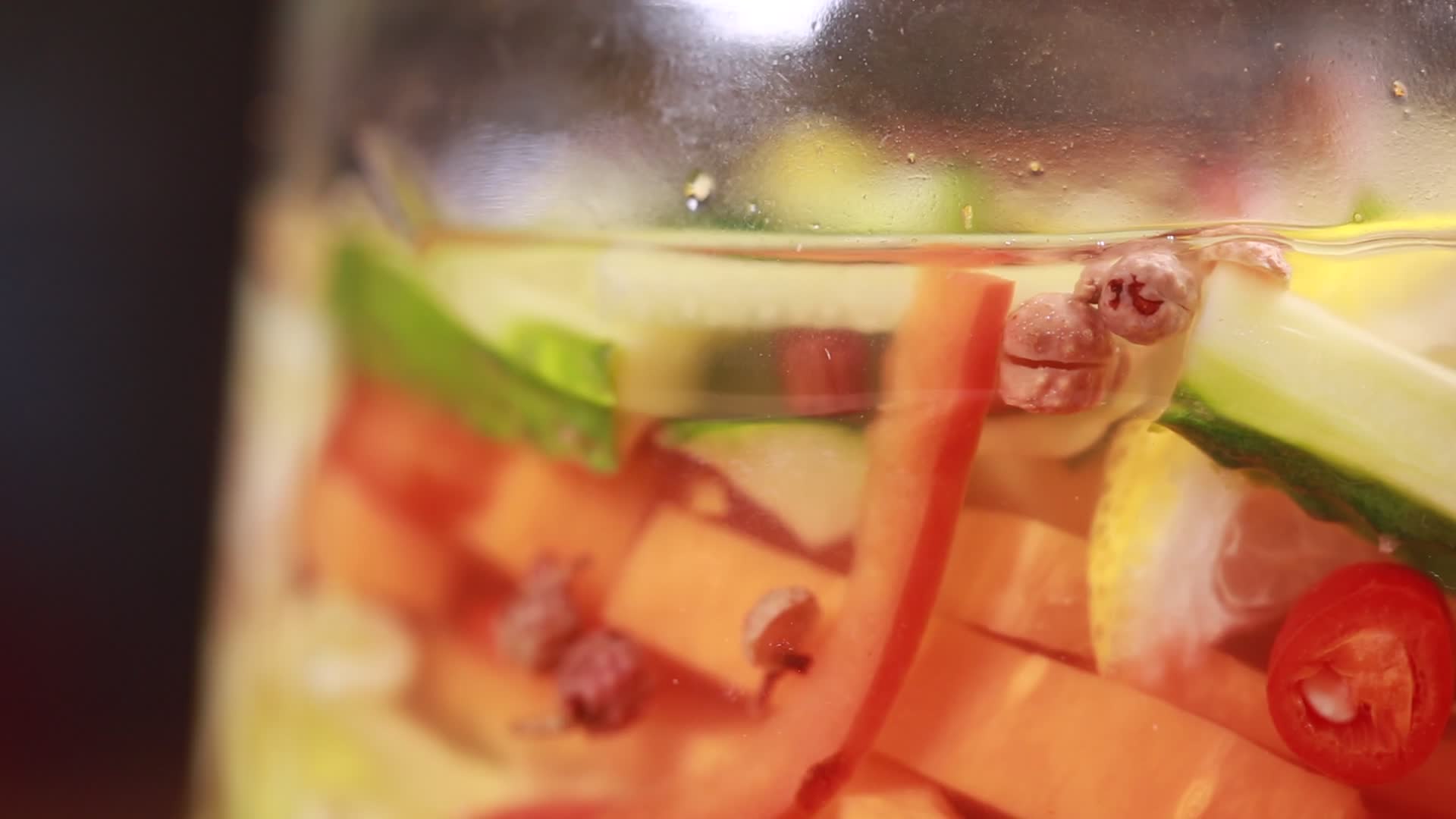 腌制跳水泡菜四川泡菜视频的预览图