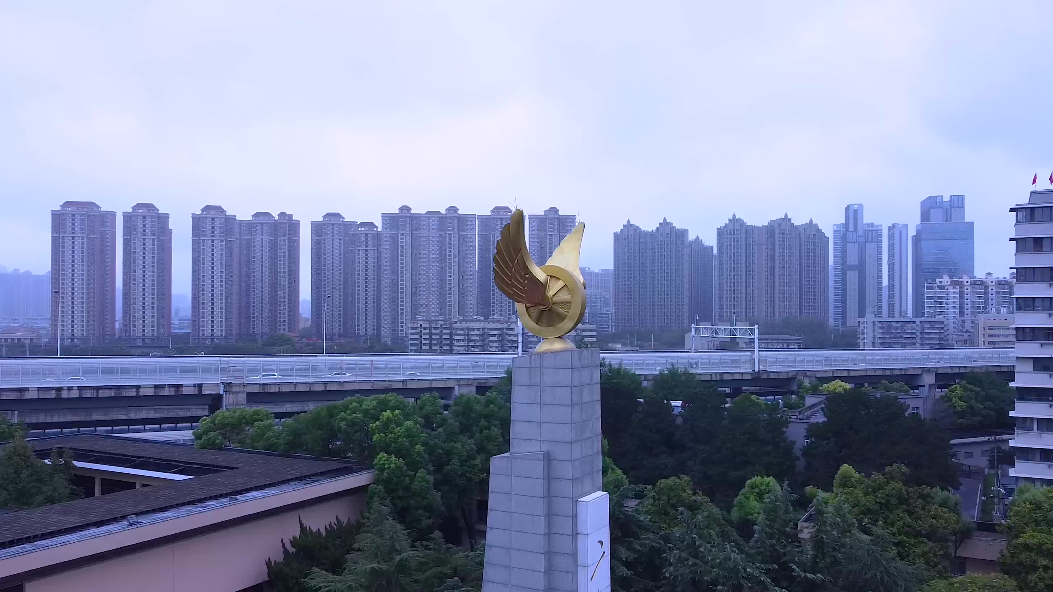 武汉二七纪念馆4K航拍视频视频的预览图