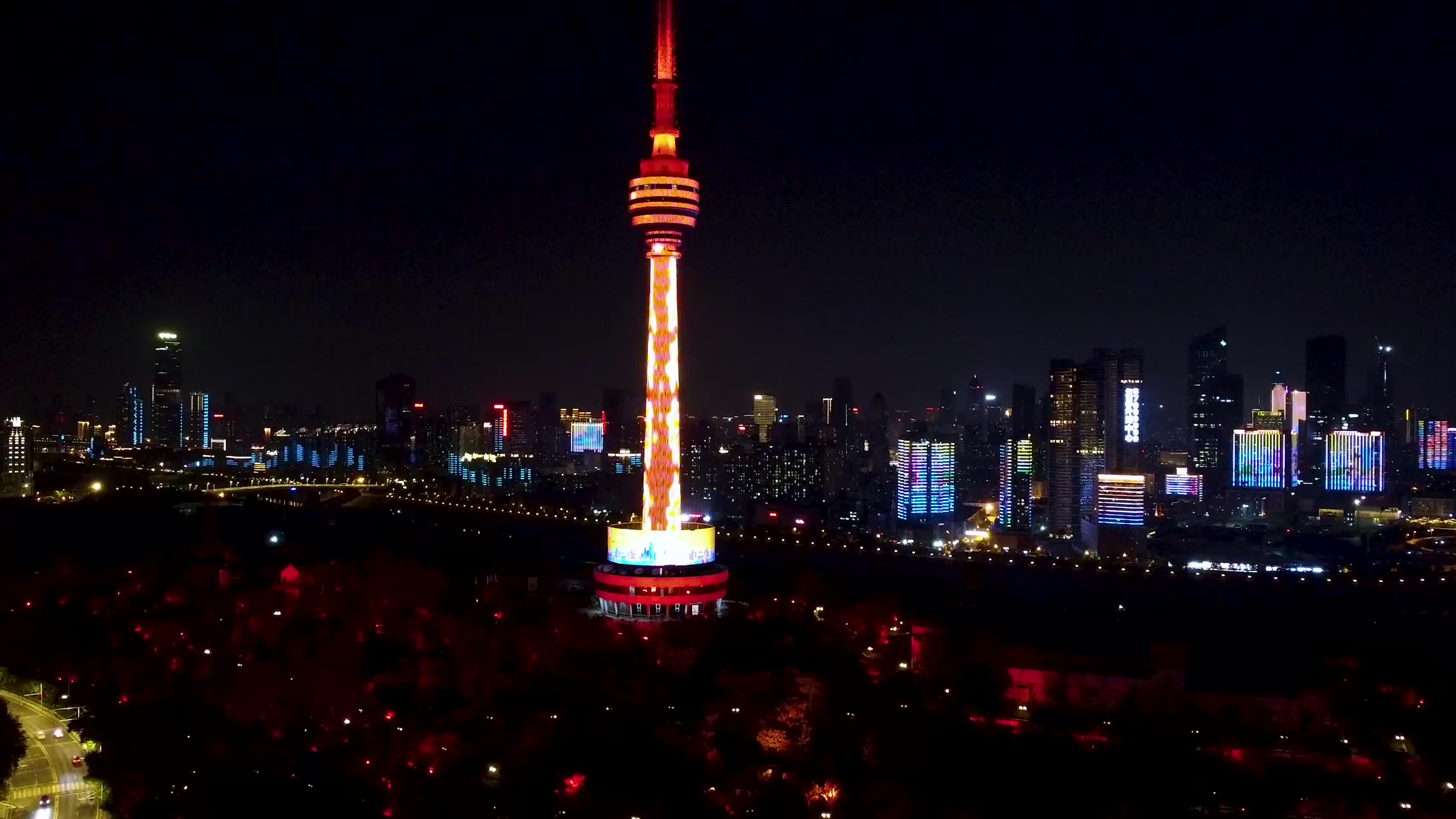 武汉地标建筑龟山电视塔夜景4K航拍视频视频的预览图
