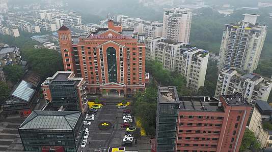 重庆北碚国家级科技企业孵化器大楼航拍视频的预览图