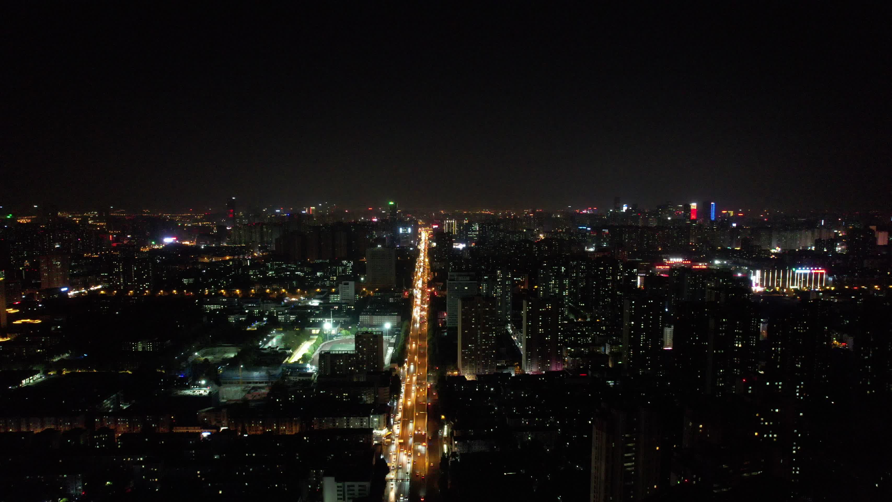 江苏镇江城市夜景交通航拍视频的预览图
